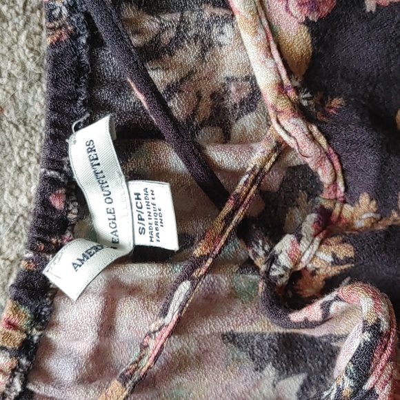 🌞2 For 20! AEO romper - Picture 4 of 6